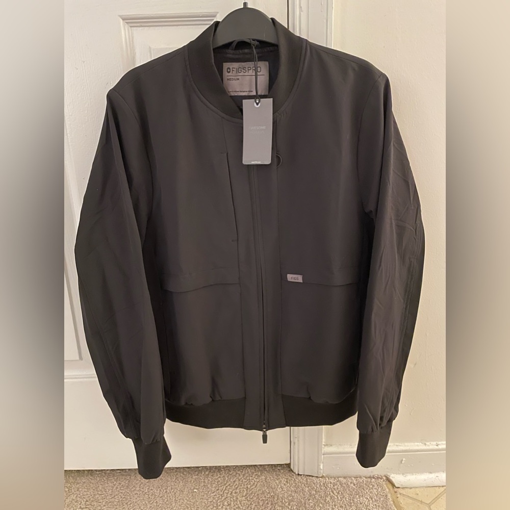 FIGS Pro Bomber Jacket- Medium Black